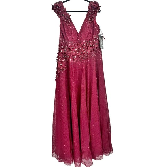 Mac Duggal Cap Sleeve Floral Applique A-line Gown In Burgundy Size 14 NWT - Picture 7 of 11